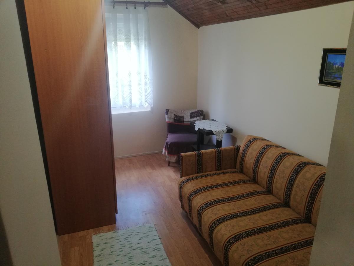 Guest House Jevtovic Sremski Karlovci Buitenkant foto